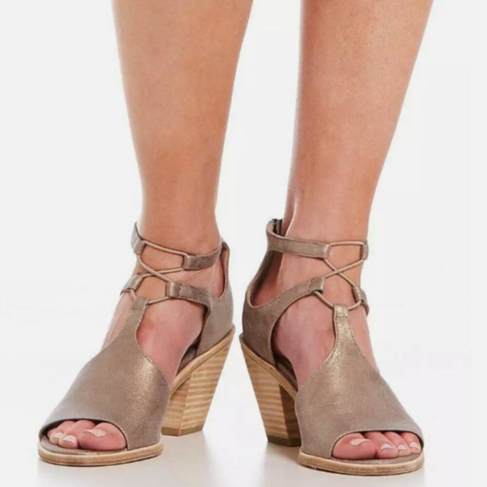 Eileen Fisher Tan Sandals